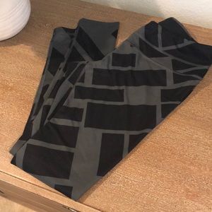 Black and gray leggings